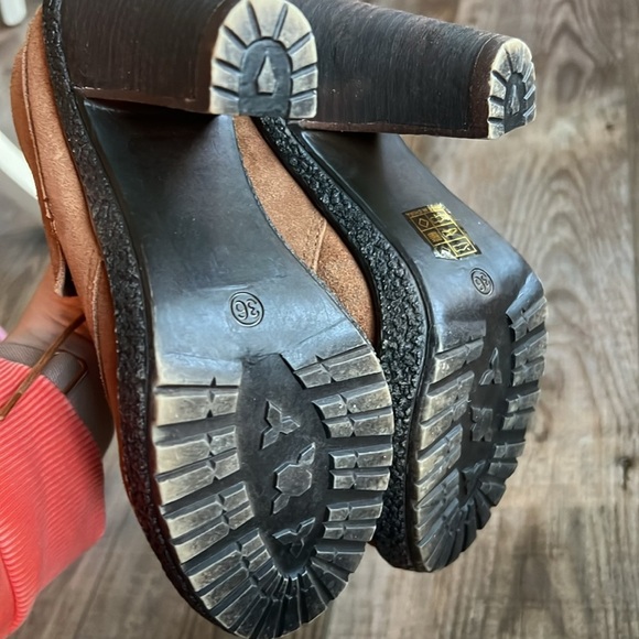 Aiden GC heeled ankle booties with slight wear tie up feature + 4” heel … - Picture 7 of 7